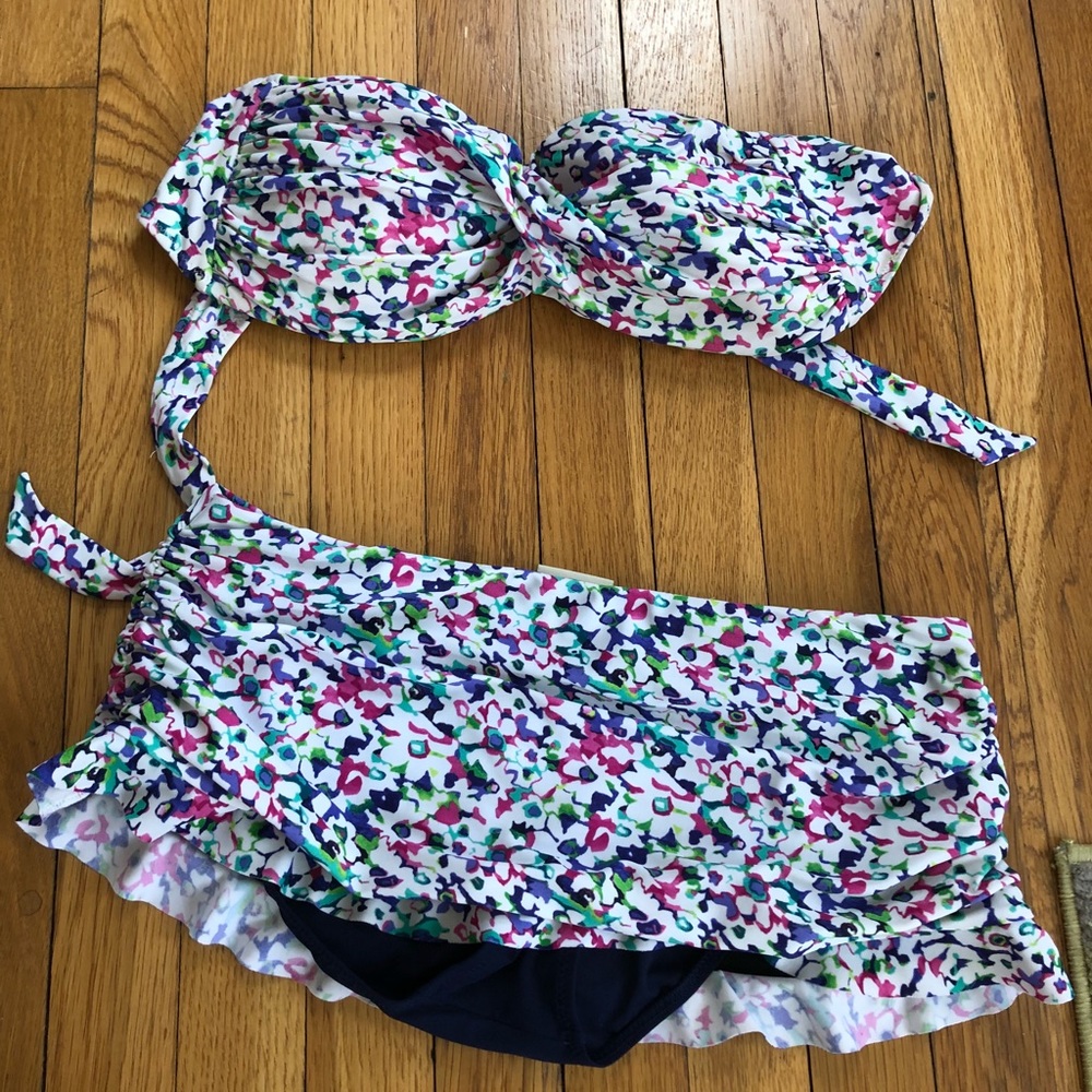 Bikini with skirt bottom